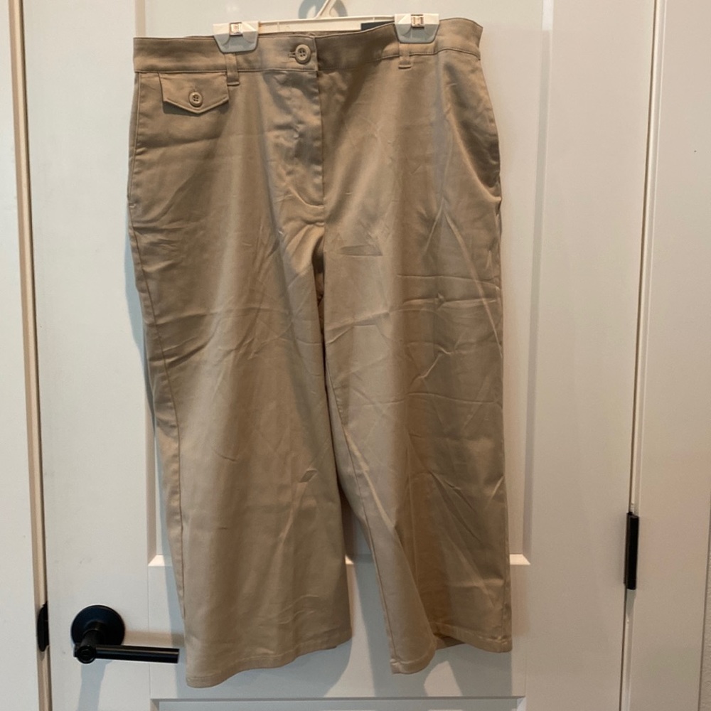 Chico’s Relaxed fit Crop Pants‎